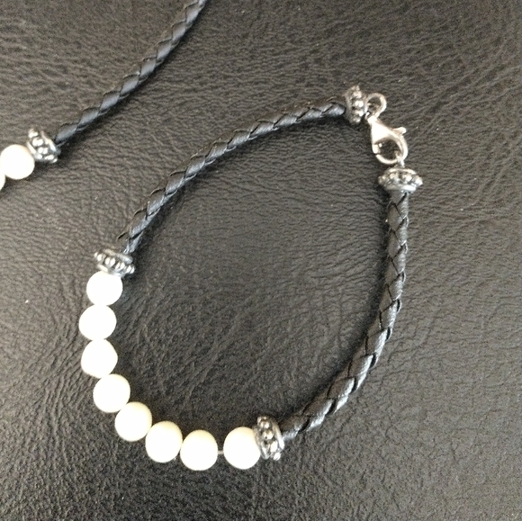 Pearl necklace and bracelet set - Picture 3 of 4